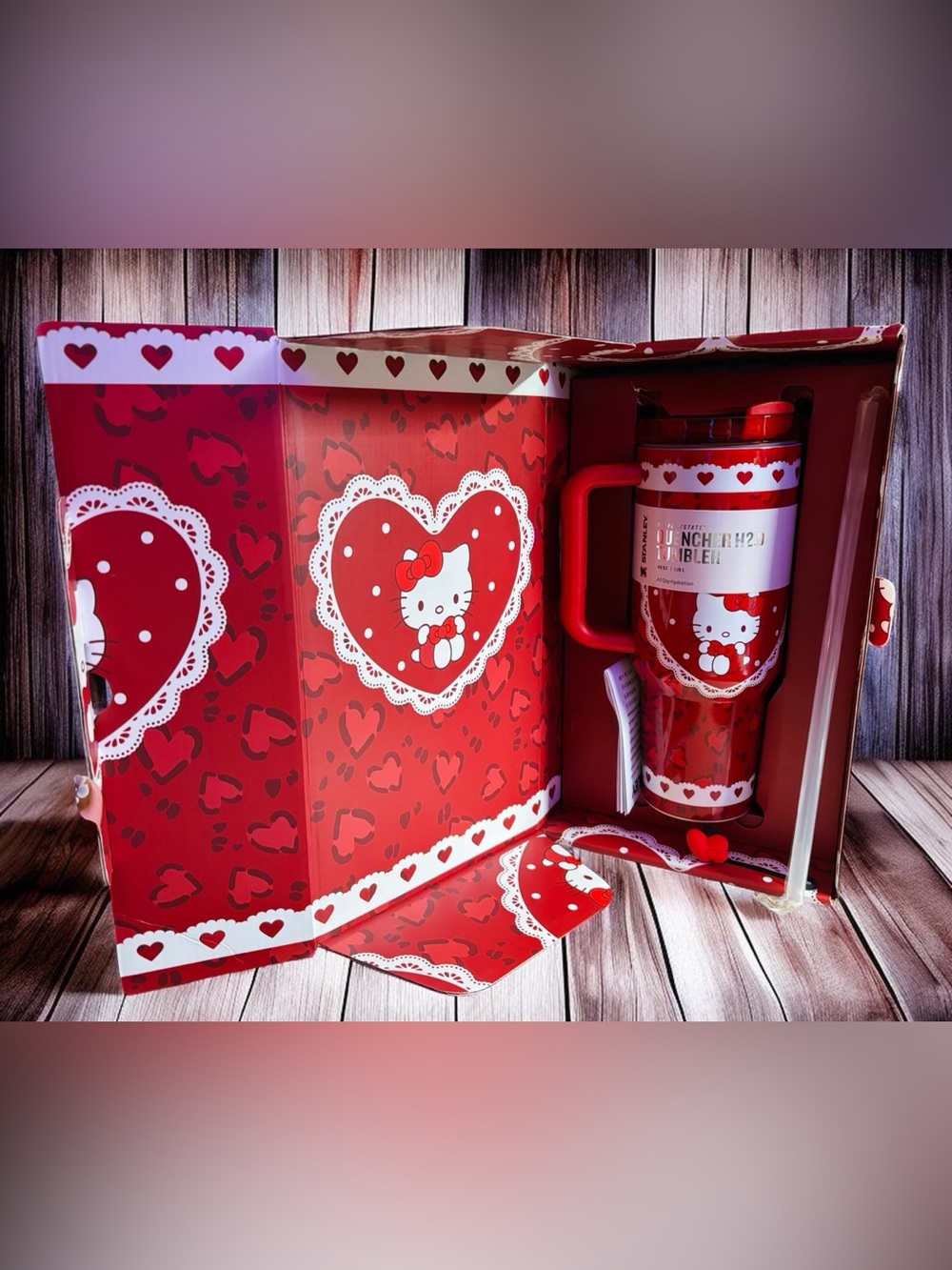 Hello Kitty Special Edition Stanley Tumbler (40 oz) Red, Gift Box, NIB.